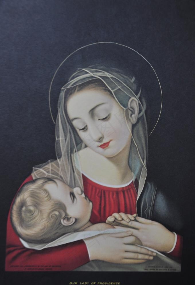米开朗基罗圣母抱子图图片