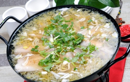 锅仔酸菜白肉图片