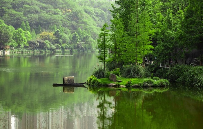 绿色山水风景图片