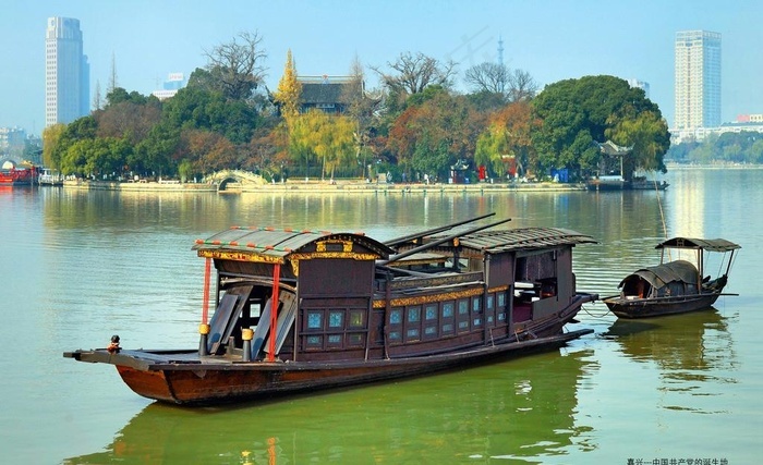 本素材作品名称为南湖红船图片,素材编号是1655070,       是一张格式