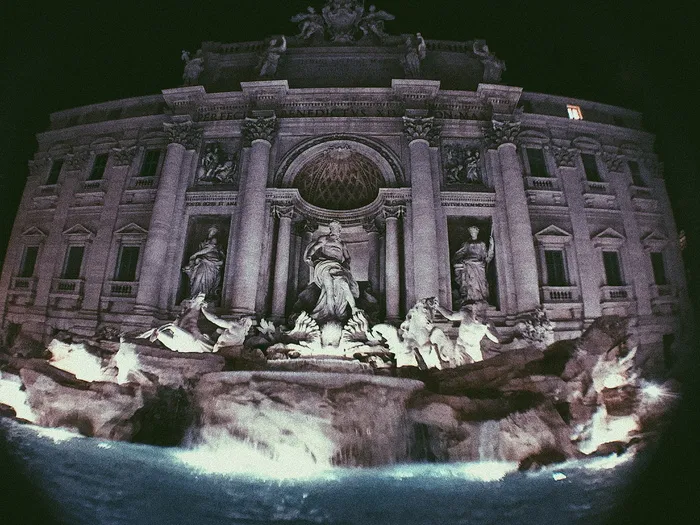 特雷维喷泉，意大利，罗马，夜曲，地标，鱼眼，夜间，大理石雕塑