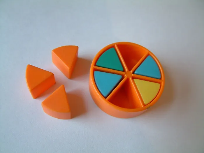 橙色塑料玩具、三角形、形状、零件、图形、拼图、饼图