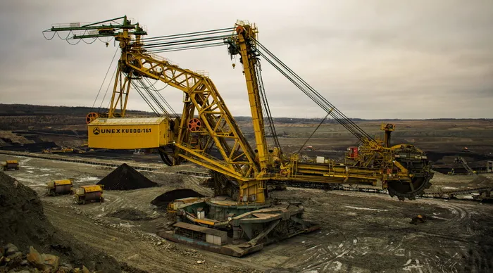 黄鹤、机器、挖掘机、煤矿、工业、矿山、巨型机械、褐煤
