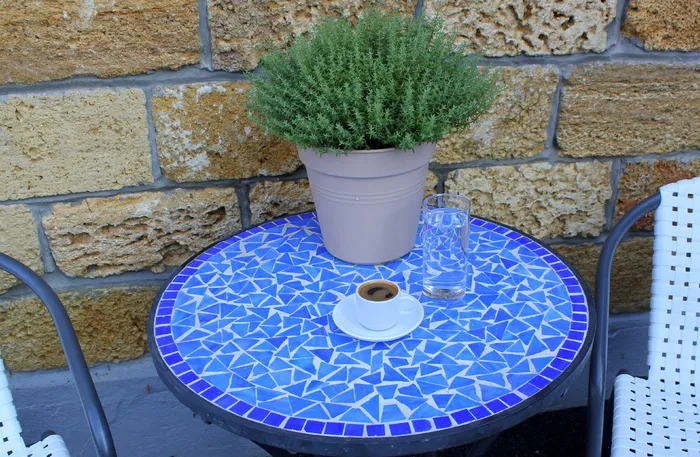 希腊咖啡，蓝色餐桌，百里香，烹饪草药，植物，新鲜，天然，百里香