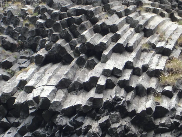 玄武岩, 玄武岩柱, 柱状玄武岩, Cascade du ray pic, 阿尔代什, 法国, 石, 岩石