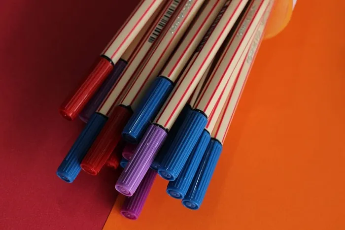 铅笔，钢笔，紫色，学校，学校用品，学校用品，50毫米，橙色