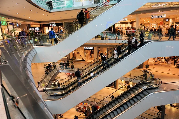 照片，商场自动扶梯，购物中心，自动扶梯，购物，购物，建筑，人体