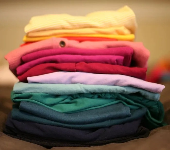 各种颜色上衣，折叠，洗衣，堆叠，t恤，红色，衣服，衣服