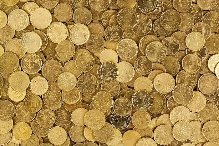 圆形金色硬币，欧元，硬币，货币，货币，黄色，市场，欧洲