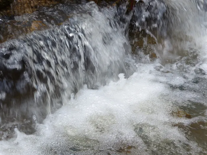 时间点摄影，流动，河流，瀑布，大坝，水，泡沫，寒冷