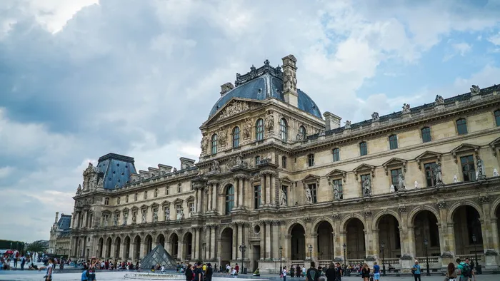 巴黎，法国，卢浮宫-里沃利，建筑，卢浮宫，建筑，建筑结构，云天