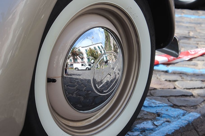 车轮复古车老旧车汽车复古车经典车