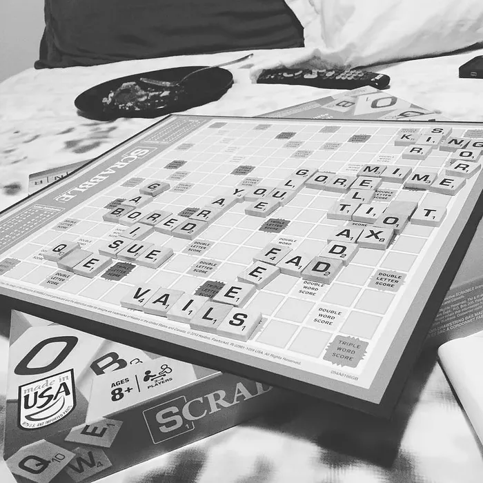 拼字游戏，棋盘游戏，单词，游戏，字母，单词，游戏，金融，货币