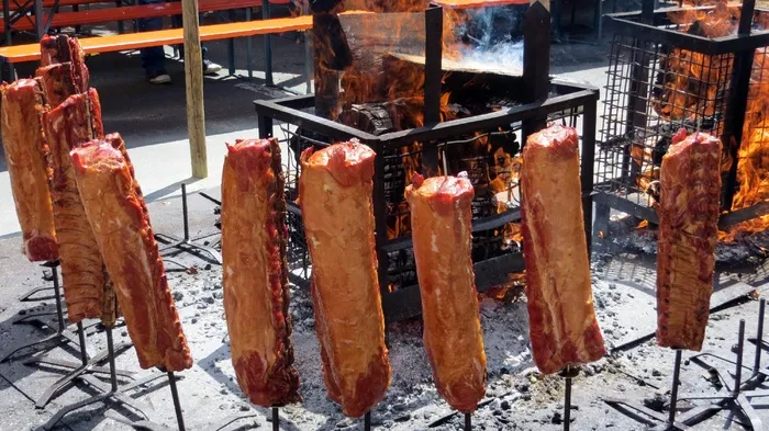 肉，烟熏猪排，火，烧烤，吃，娱乐，串肉，肉串
