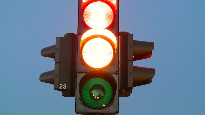 交通灯，道路交通灯，信号灯，交通信号灯，交通信号灯，道路，交通，红色