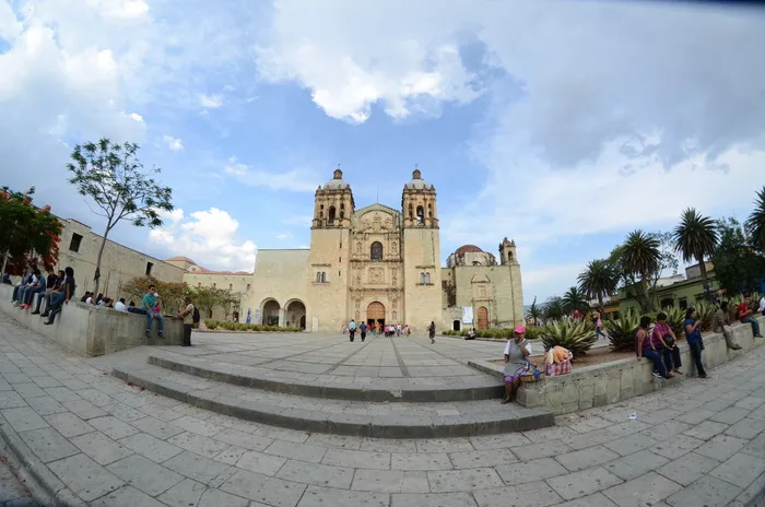 瓦哈卡，墨西哥，教堂，建筑，建筑结构，建筑外观，人群，宗教