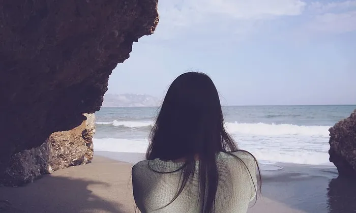 女孩，长发，黑发，海滩，海浪，水，沙滩，海洋
