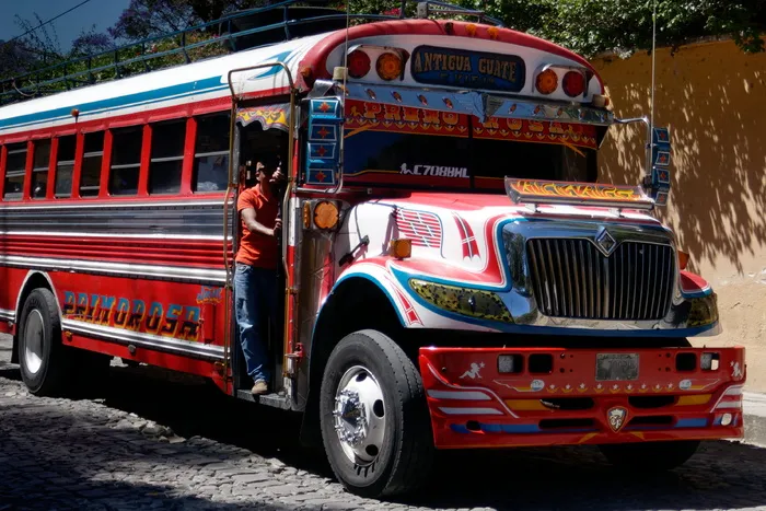 危地马拉、公共汽车、红色、中美洲、上班族、陆地车辆、交通方式、交通