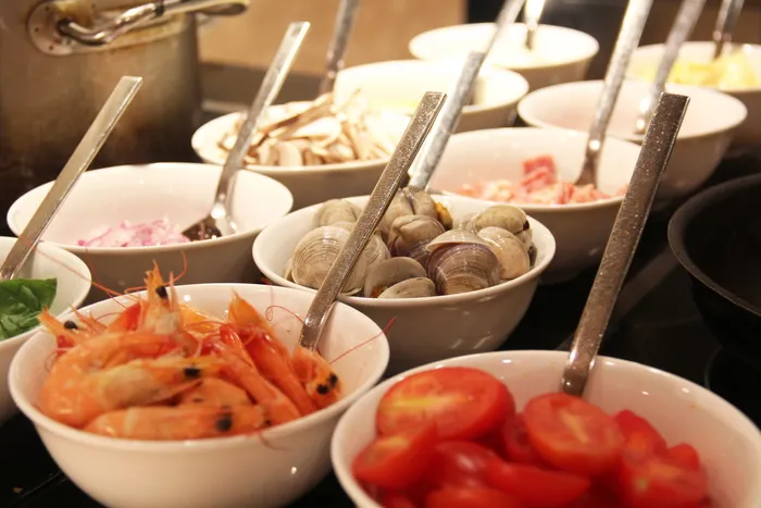 自助餐、海鲜、虾、蛤蜊、食物、食品和饮料、新鲜度、健康饮食