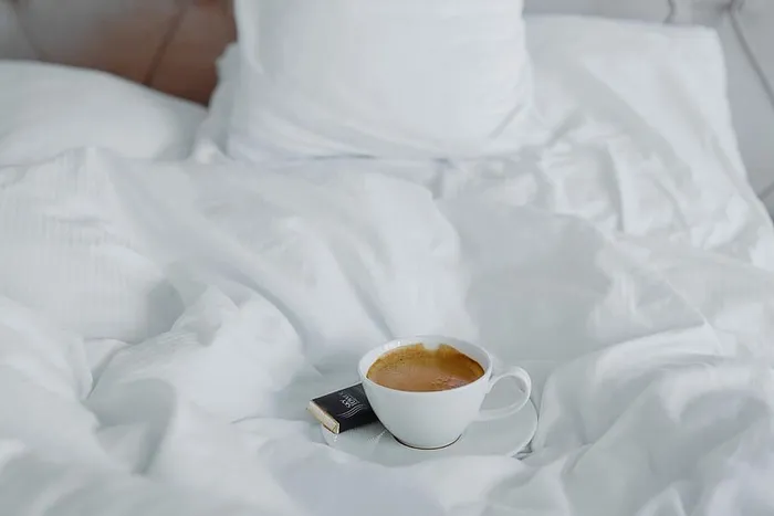 床上巧克力咖啡