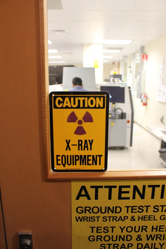 警告x射线设备标志，实验室，实验室，物理，危险，标志，危险标志，警告