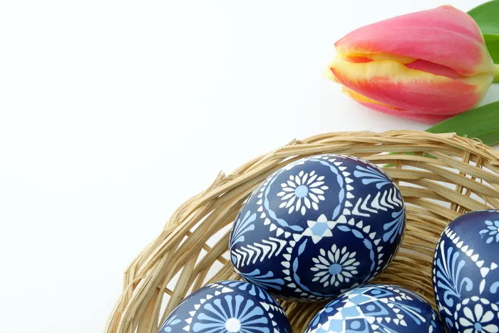 索布复活节彩蛋，索布复活节彩蛋，彩色索布复活节彩蛋，彩色彩蛋，彩色复活节彩蛋，春季装饰，蜡工艺，刮涂工艺