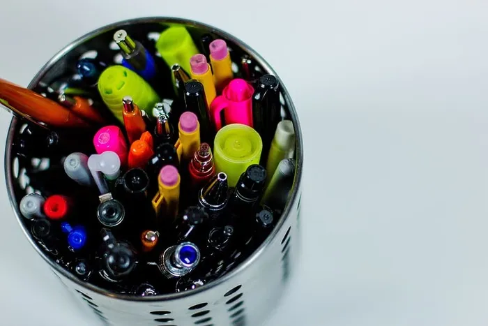 钢笔、铅笔、文具、办公室、办公桌、商务、写作、多色