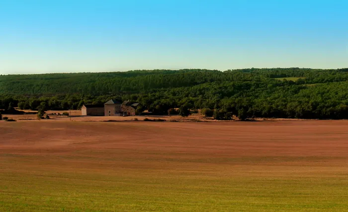 农场-乡村景观-法国南部-朗格多克