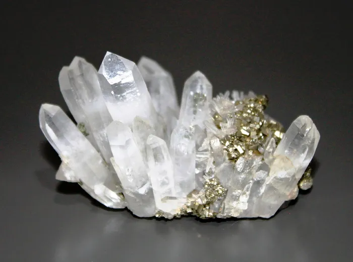 石英晶体、灰色、表面、矿物、水晶、玻璃、珠宝、地质学