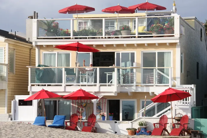 海滨别墅, 红伞, 三层楼, 假期, 建筑外观, 建筑结构, 体系结构, 建设