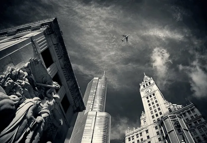 高层建筑观景飞行飞机低角度摄影芝加哥天际线高层建筑