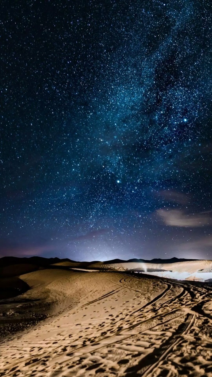 星空下的沙漠高清摄影图片 - 菜鸟图库