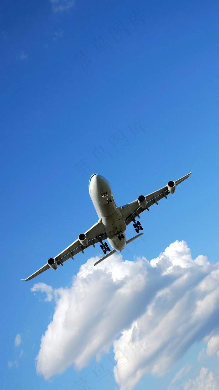 本素材作品名称为仰拍蓝天上的飞机高清摄影图片,素材编号是1279744