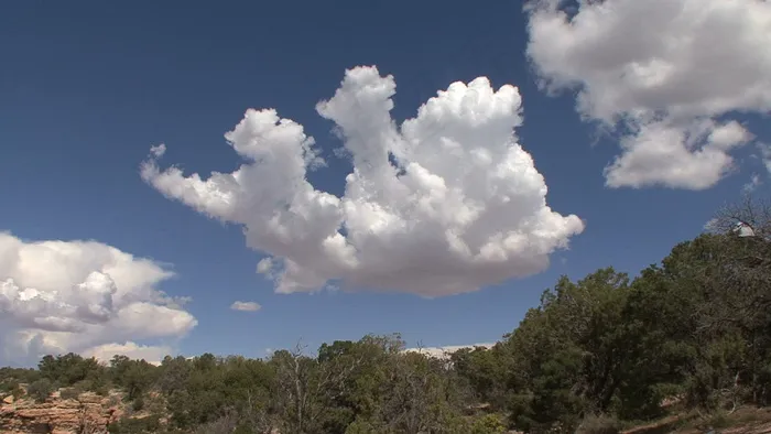 亚利桑那州的有趣的云股票视频 视频...