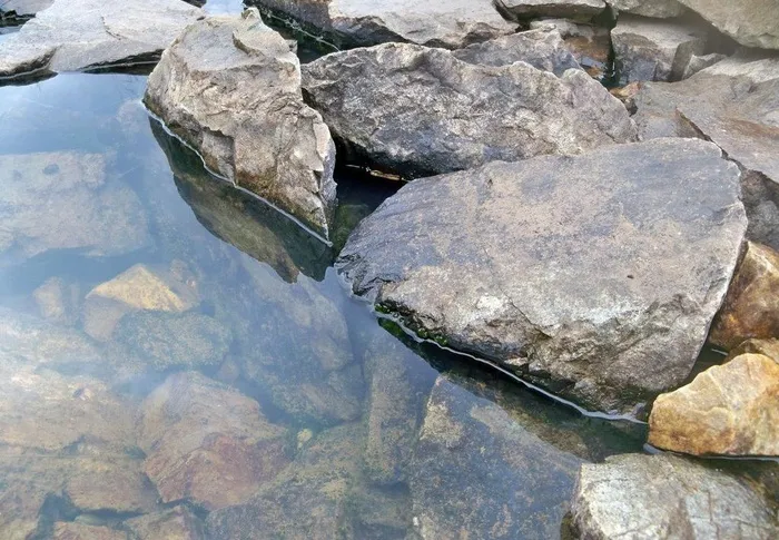 石头 河水图片