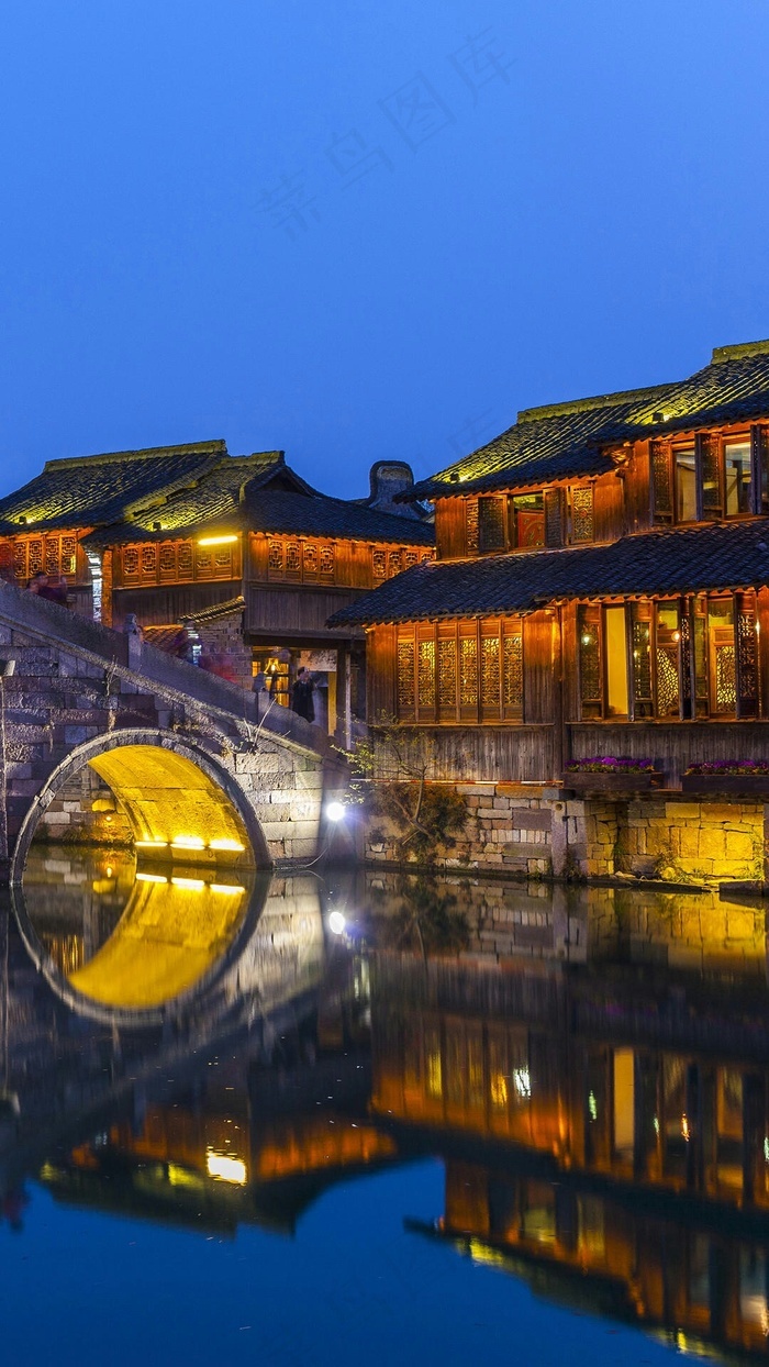 古建筑夜景高清摄影图片 - 菜鸟图库