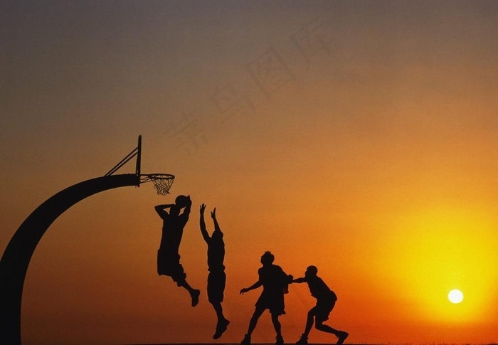 黄昏的篮球赛图片 - 菜鸟图库