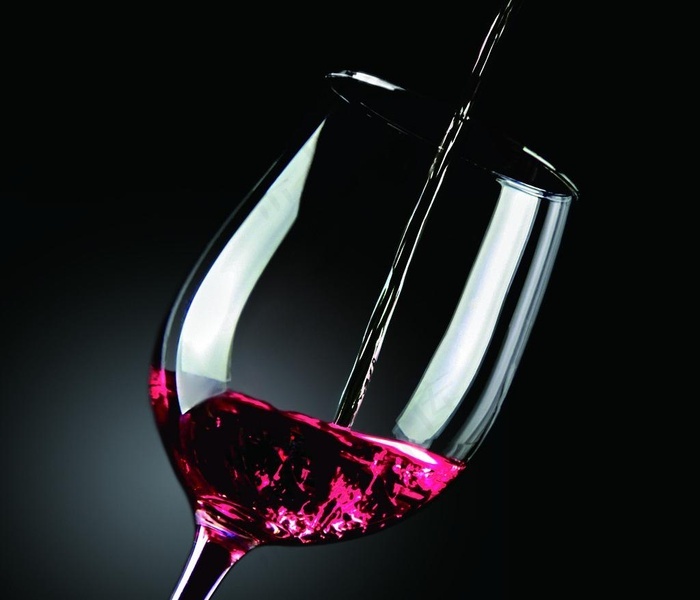 红酒杯图片