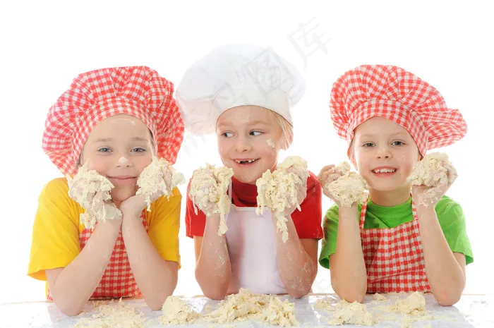厨师装扮的大人小孩烹饪美食健康家庭情侣亲子素材