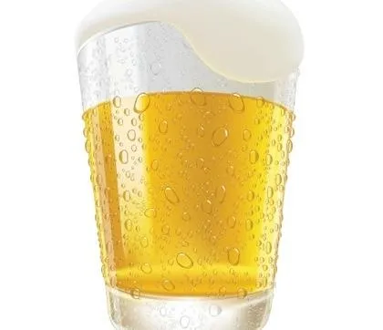 逼真的啤酒杯 啤酒泡沫的矢量图形