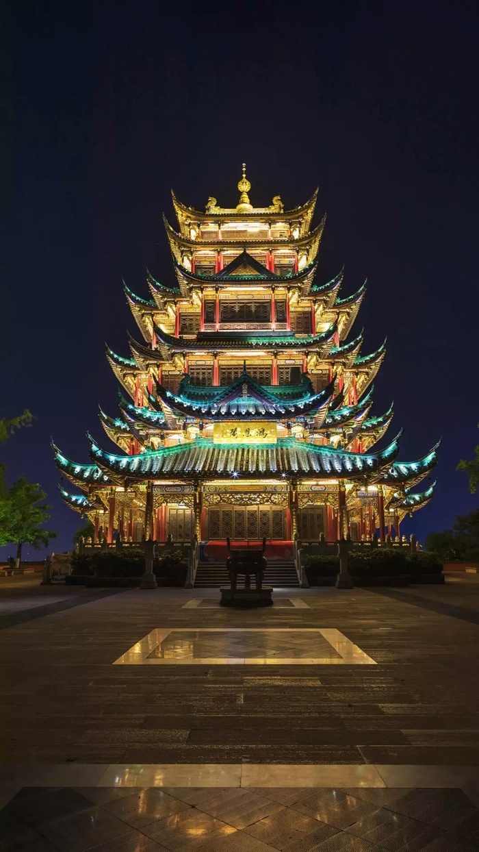 塔的夜景灯光高清摄影图片