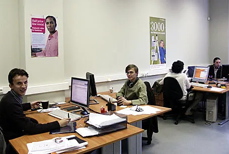 人物活动,小组会议,室内一角,教室,装修效果图,2005年下半年。办公室。