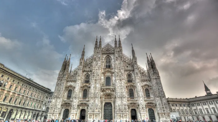 所有的小人物（Duomo di Milano HDR版本）