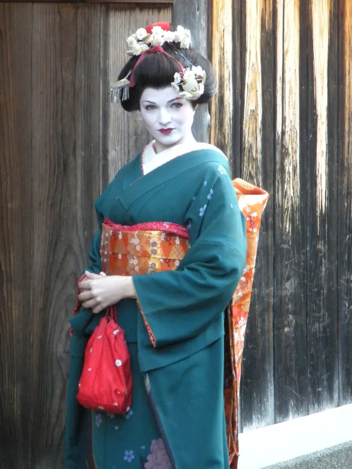 美女,龙凤褂,绘画,穿旗袍,古筝独奏,日本人