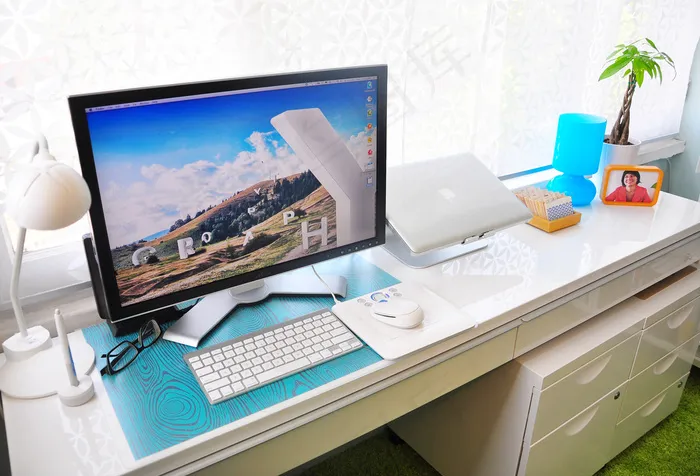 电脑,台式电脑,电脑桌,显示屏,办公桌,新家庭办公室