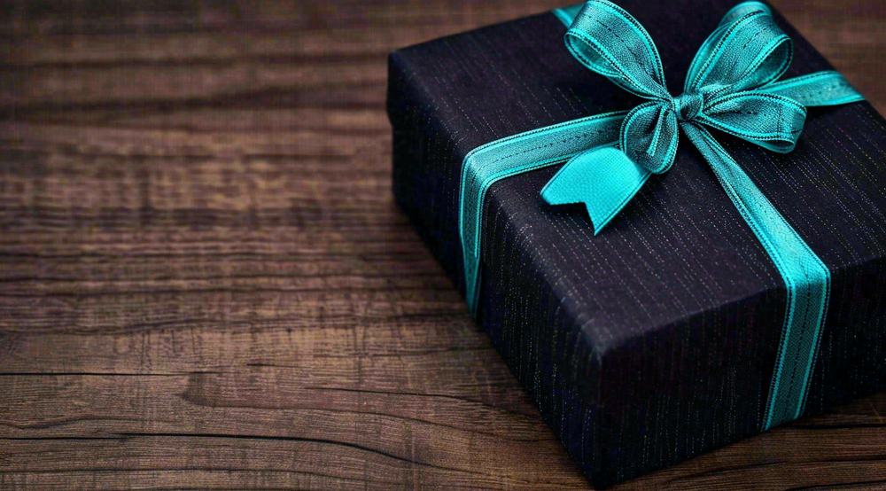 父亲节礼物礼盒男生摄影图