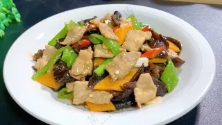 木耳炒肉美食图片