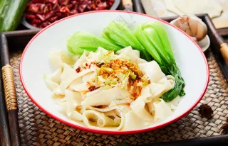 美味油泼面美食图片