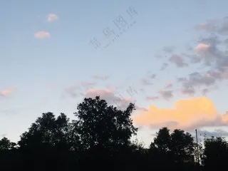 彩色云朵202505026