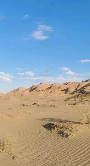沙漠，蓝天白云 魔鬼城